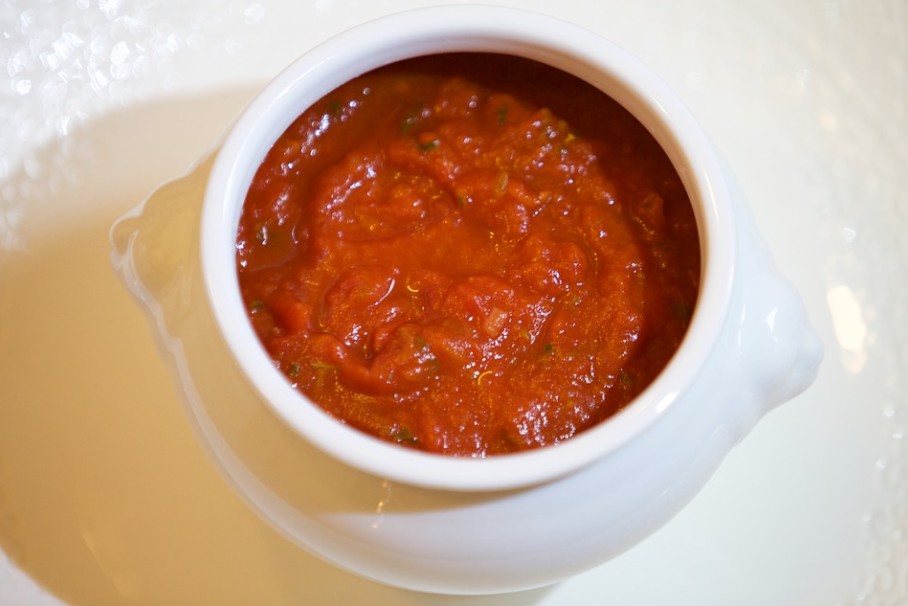 tomato-sauce-tomato-puree