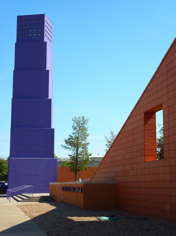 Latino Cultural Center