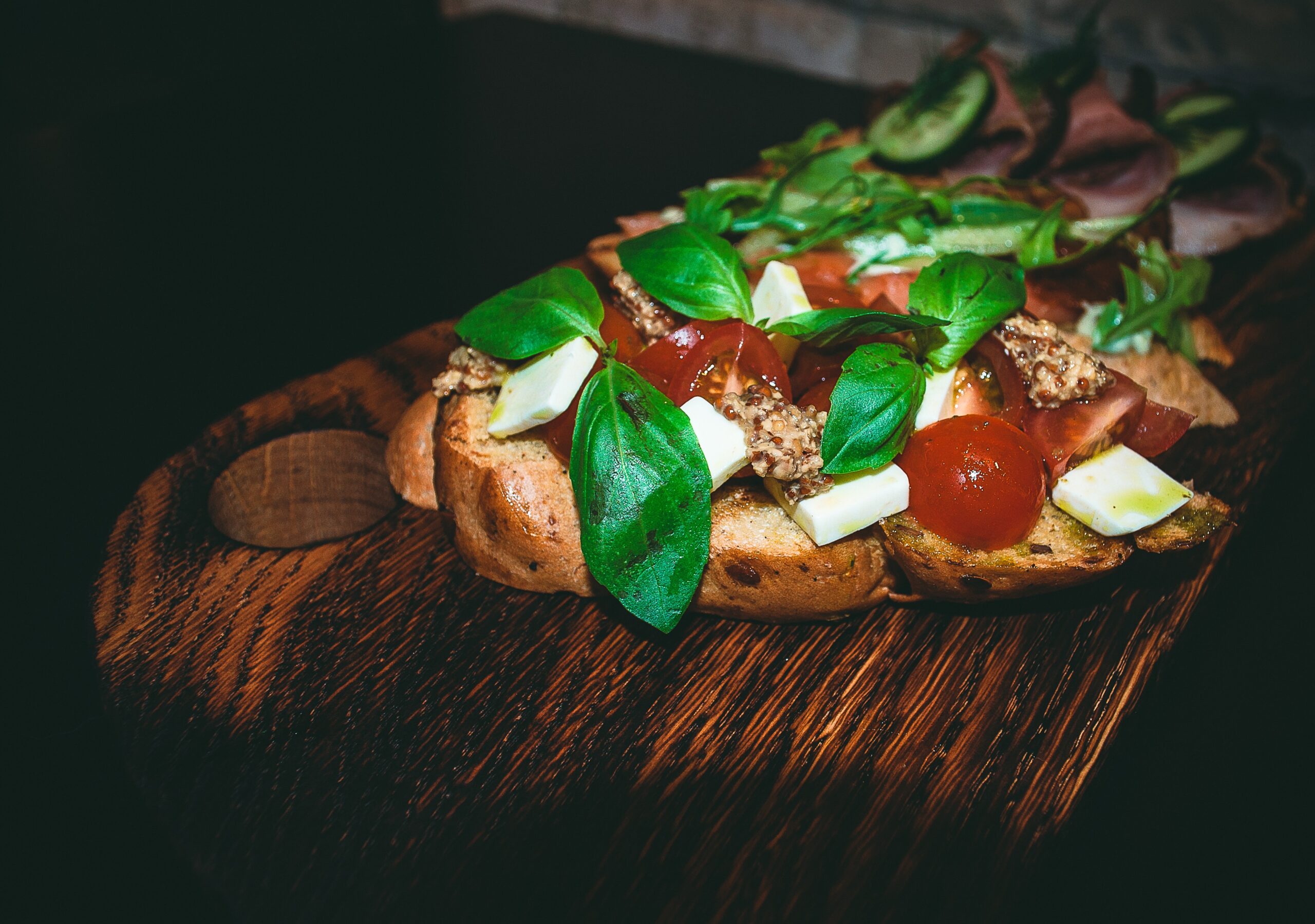 close-up-view-of-bread-with-vegetable-toppings